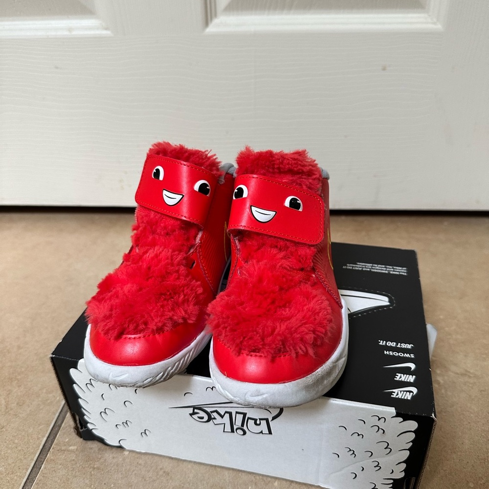 Red Nike Team Hustle D